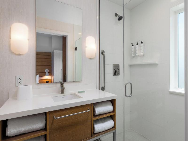 SpringHill Suites by Marriott Oceanside Beach image