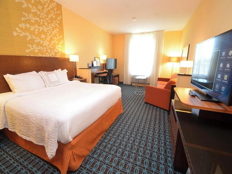 Suite, 1 King Bed with Sofa bed (1 King Bed and 1 Double Sofa Bed)