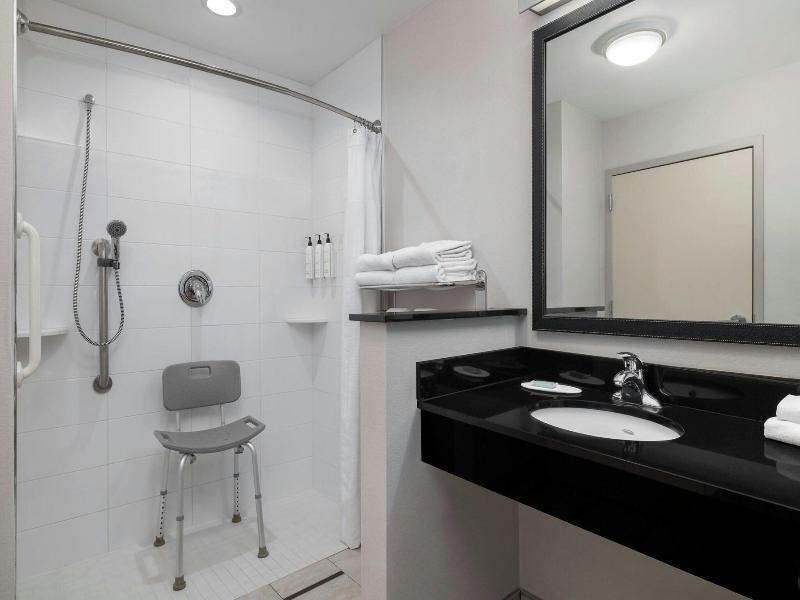 Fairfield Inn & Suites Chincoteague Island image