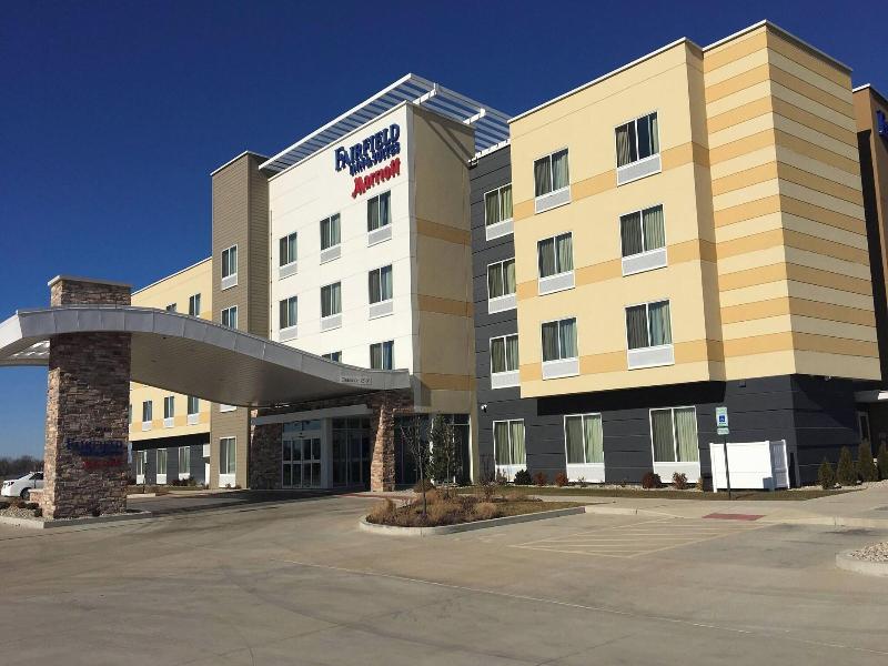 Fairfield Inn & Suites St. Louis Pontoon Beach image