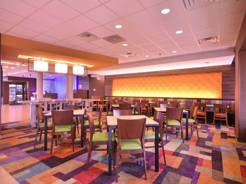 Fairfield Inn & Suites St. Louis Pontoon Beach image