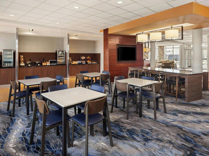 Fairfield Inn & Suites St. Louis Pontoon Beach image