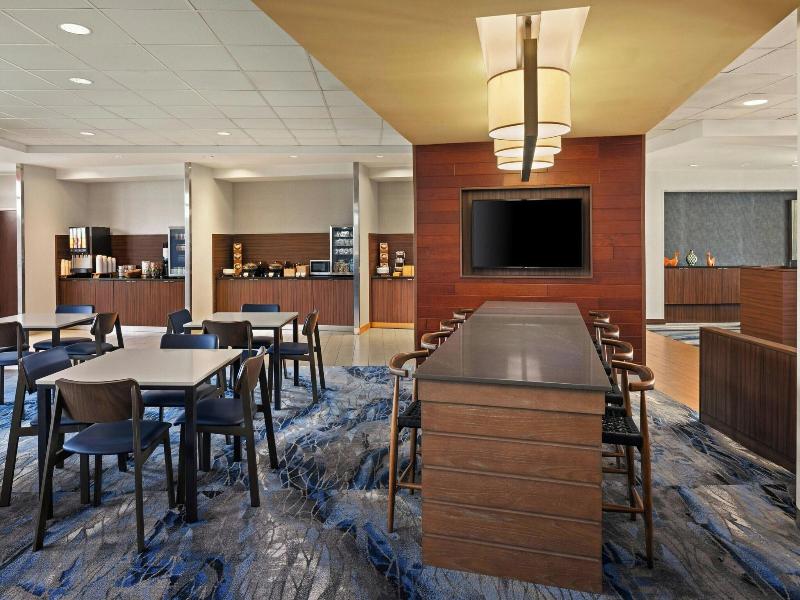Fairfield Inn & Suites St. Louis Pontoon Beach image