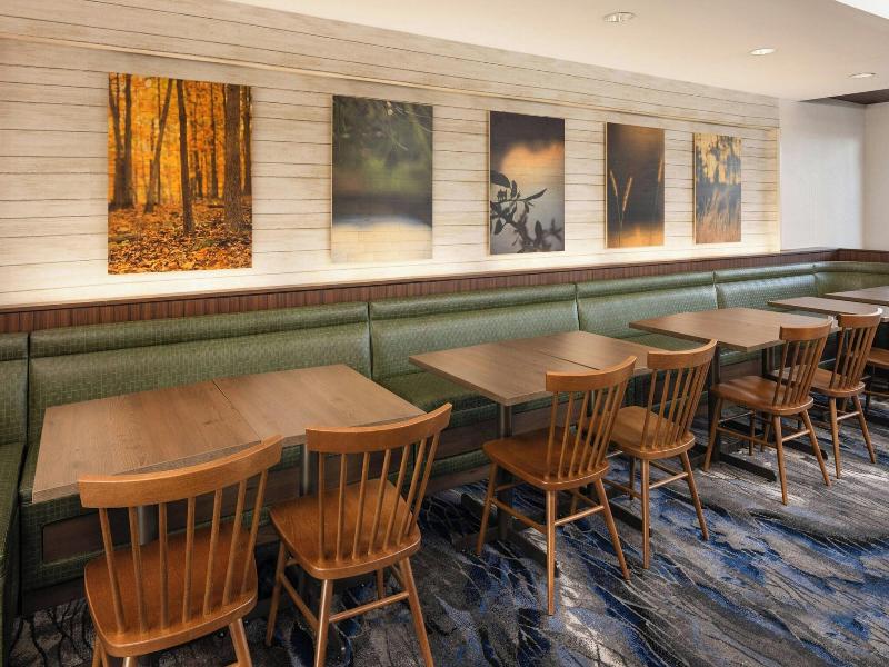 Fairfield Inn & Suites St. Louis Pontoon Beach image