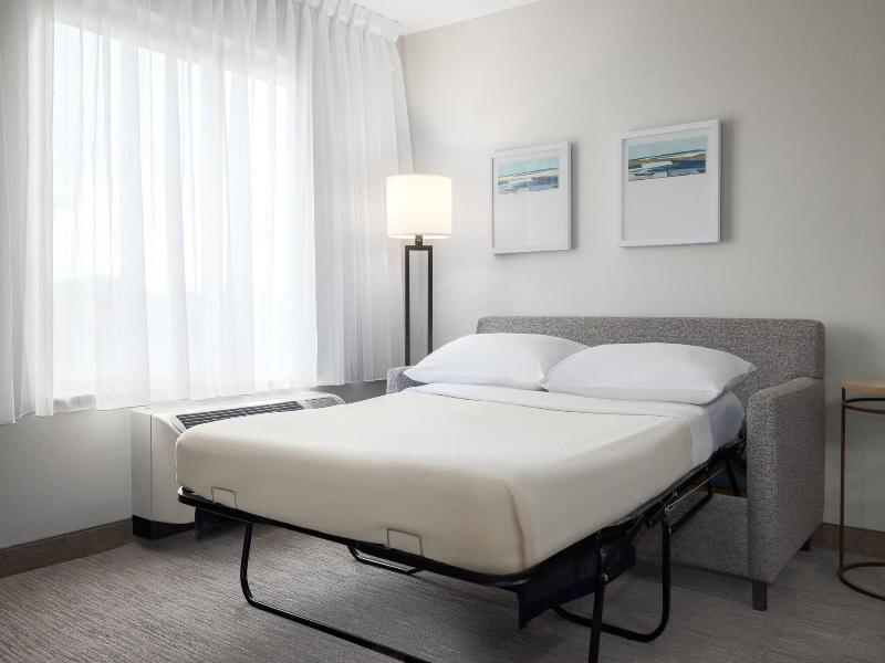 SUITE TWO DOUBLE BEDS