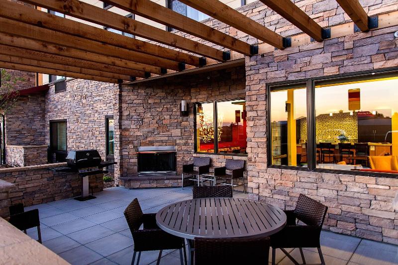 TownePlace Suites Lancaster image