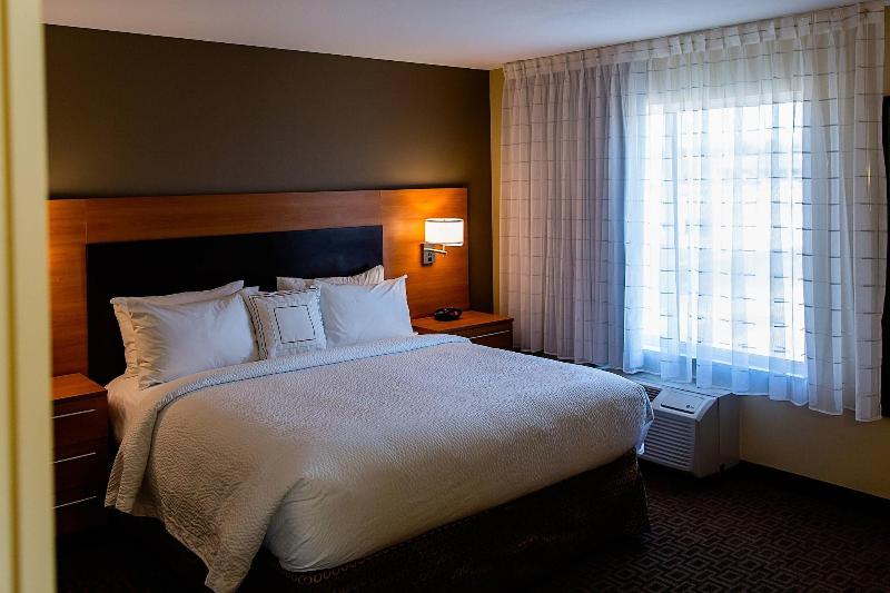 TownePlace Suites Lancaster image