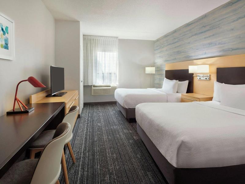 TownePlace Suites London image