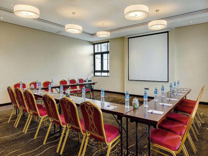 Protea Hotel Ikeja Select image