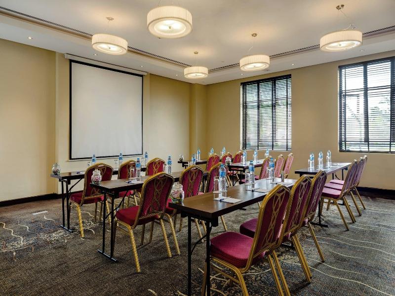 Protea Hotel Ikeja Select image