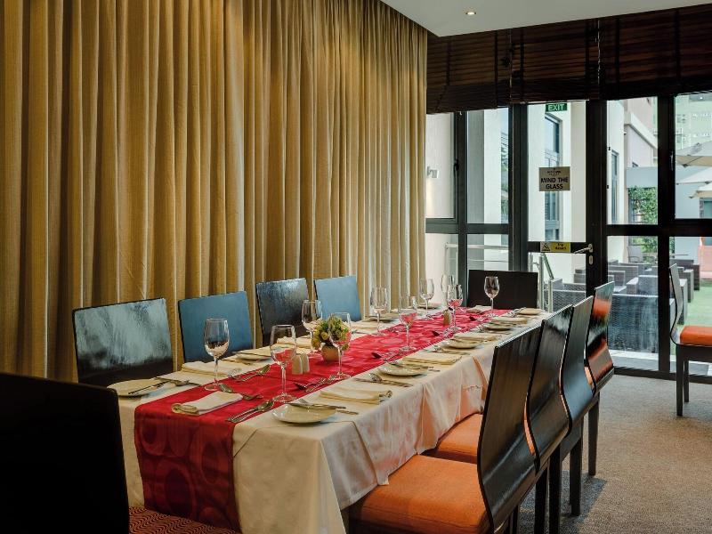 Protea Hotel Ikeja Select image