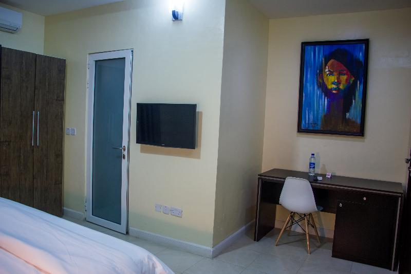Bed room