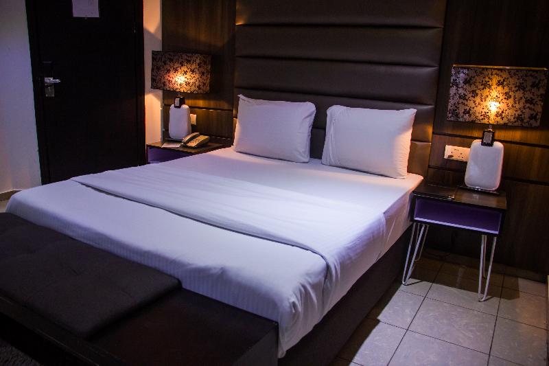 Bed room