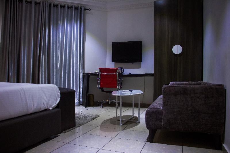 Bed room