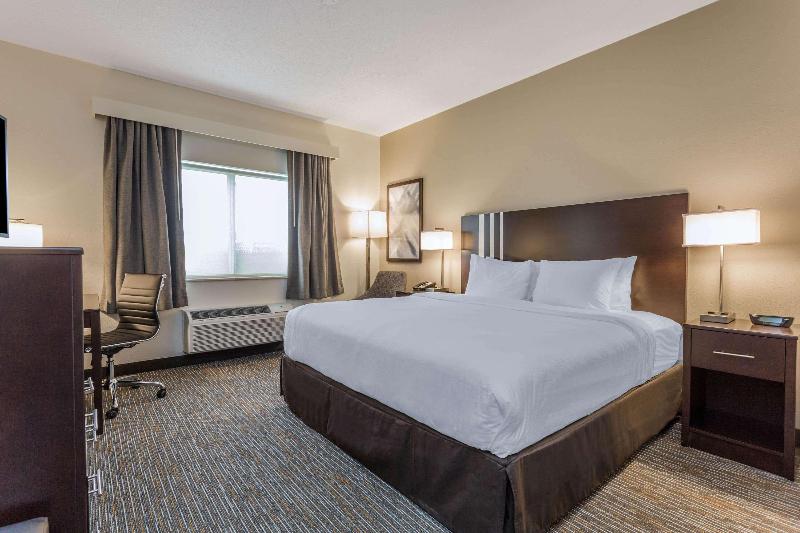 Wingate by Wyndham Gurnee image
