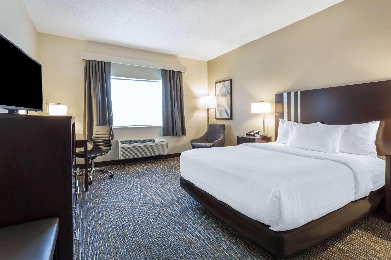 Wingate by Wyndham Gurnee image