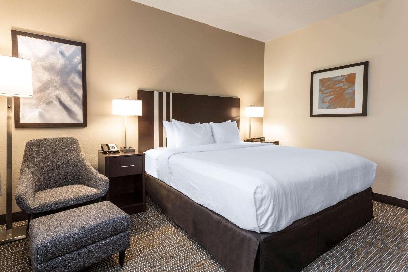 Wingate by Wyndham Gurnee image