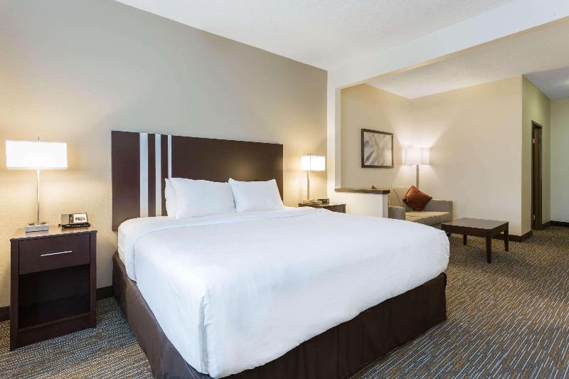 Wingate by Wyndham Gurnee image