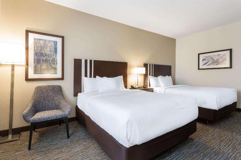 Wingate by Wyndham Gurnee image