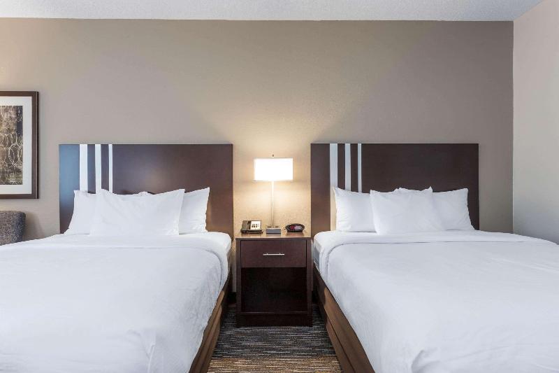 Wingate by Wyndham Gurnee image