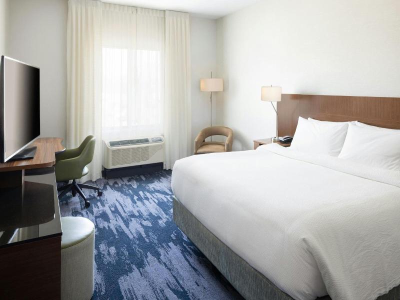 Fairfield Inn & Suites Springfield Northampton/Amh image