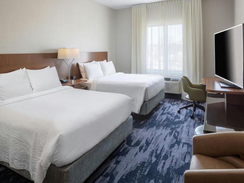 Fairfield Inn & Suites Springfield Northampton/Amh image