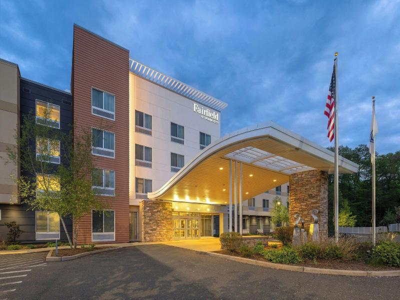 Fairfield Inn & Suites Springfield Northampton/Amh image