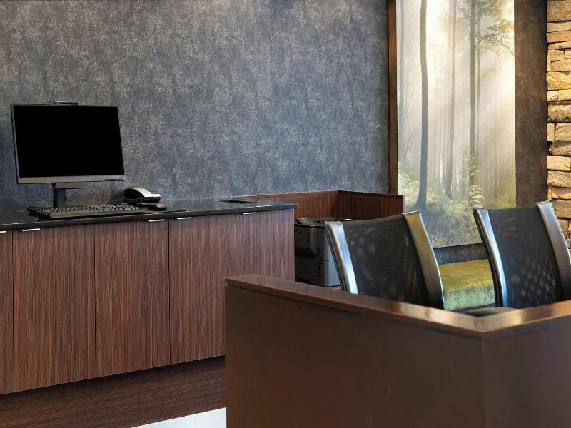 Fairfield Inn & Suites Springfield Northampton/Amh image