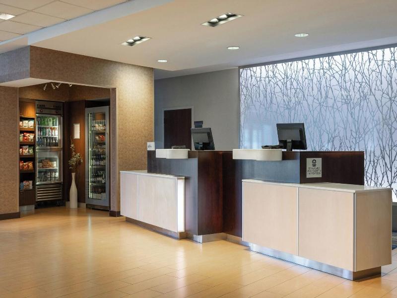 Fairfield Inn & Suites Springfield Northampton/Amh image