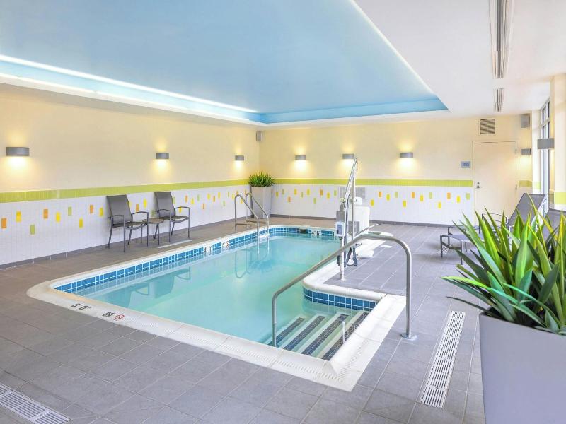 Fairfield Inn & Suites Springfield Northampton/Amh image