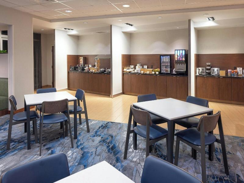 Fairfield Inn & Suites Springfield Northampton/Amh image