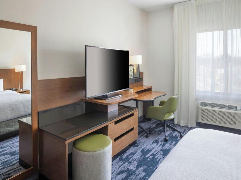Fairfield Inn & Suites Springfield Northampton/Amh image