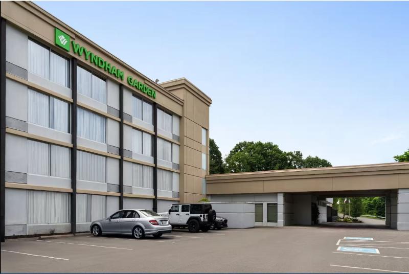 Wyndham Garden Pittsburgh Airport image