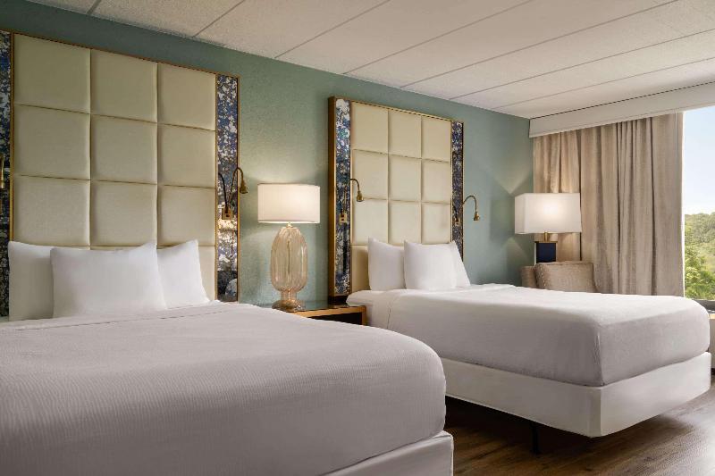 Wyndham Garden Pittsburgh Airport image
