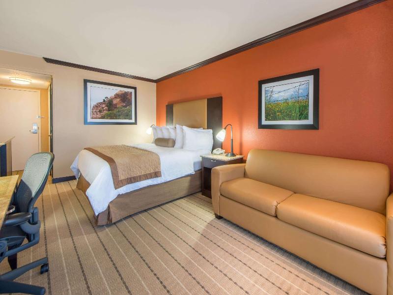 Wyndham Garden Oklahoma City Airport image