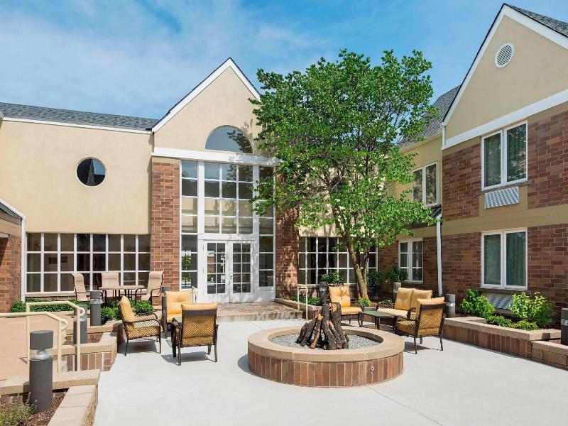 Four Points by Sheraton Buffalo Grove image