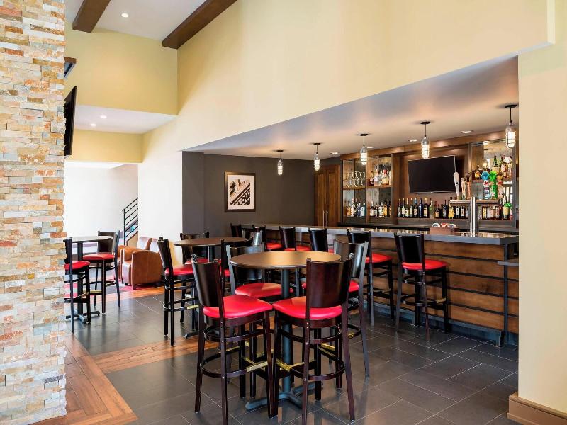 Four Points by Sheraton Buffalo Grove image