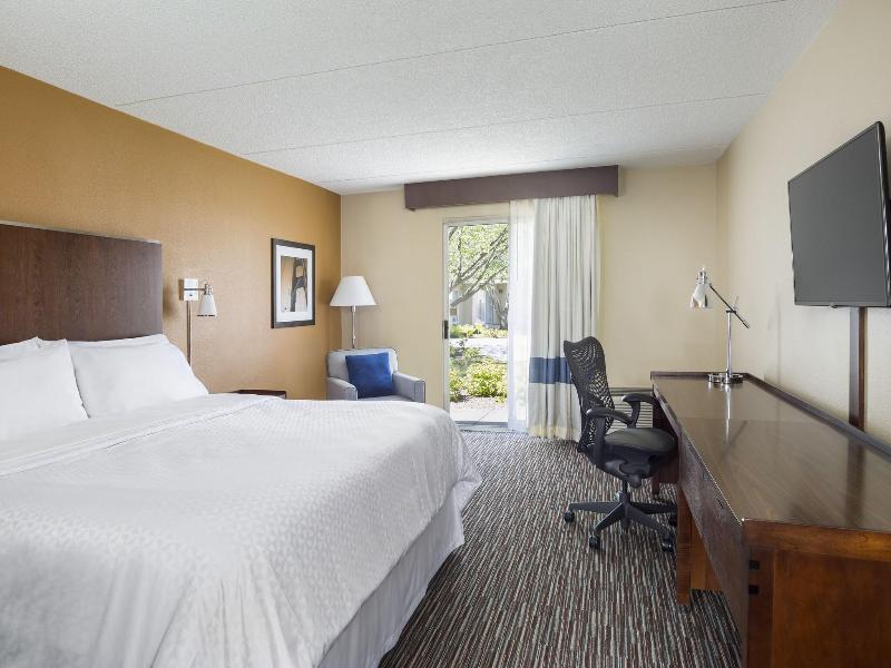 Four Points by Sheraton Buffalo Grove image
