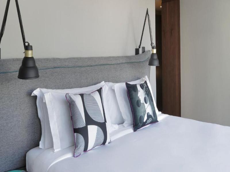 Yoo2 Rio de Janeiro Tapestry Collection by Hilton image