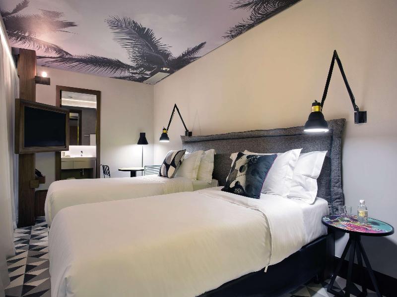 Yoo2 Rio de Janeiro Tapestry Collection by Hilton image