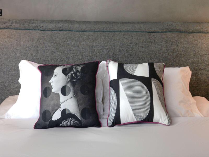 Yoo2 Rio de Janeiro Tapestry Collection by Hilton image