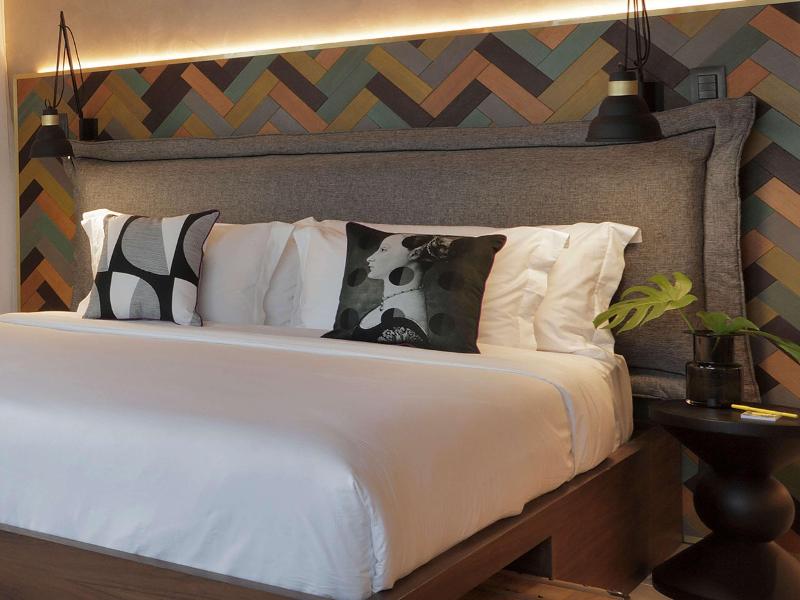 Yoo2 Rio de Janeiro Tapestry Collection by Hilton image