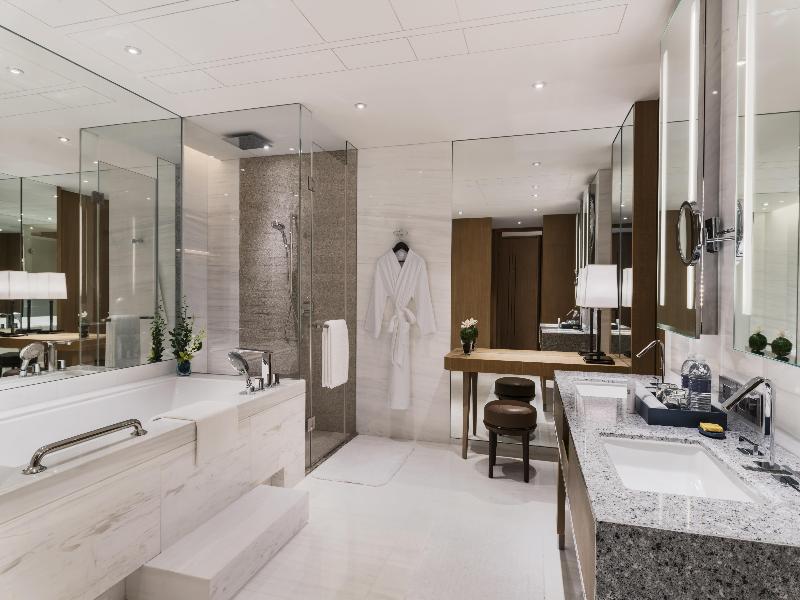 Hyatt Regency Shanghai, Wujiaochang image