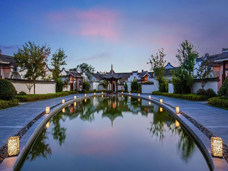 Banyan Tree Hotel Huangshan image