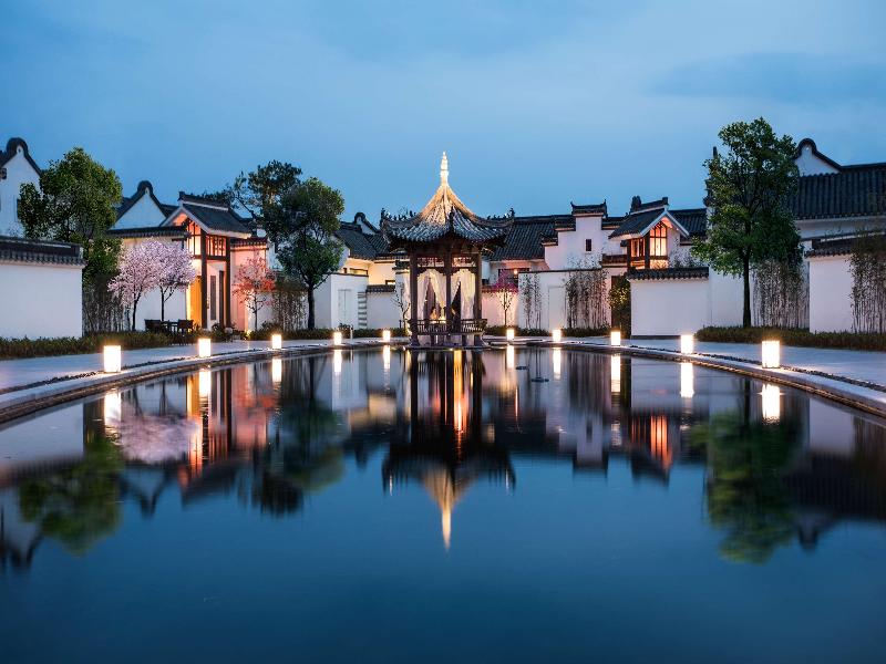 Banyan Tree Hotel Huangshan image