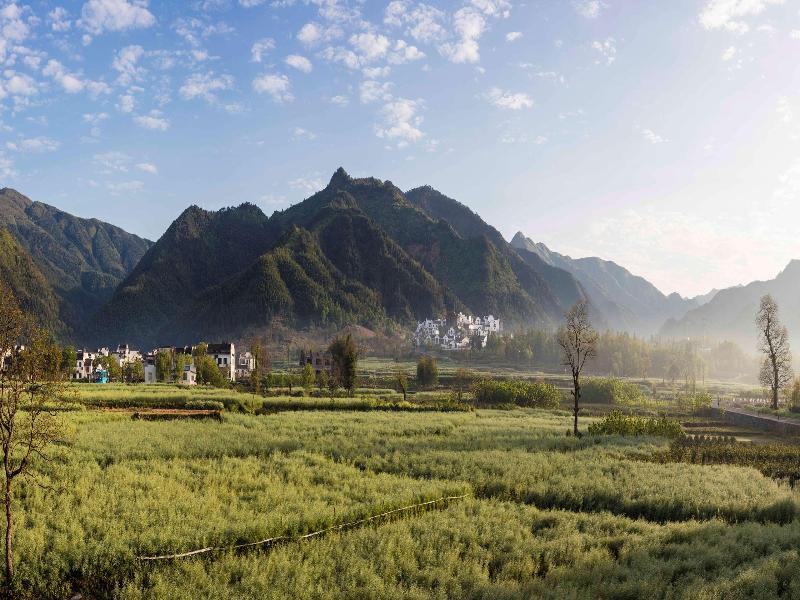 Banyan Tree Hotel Huangshan image