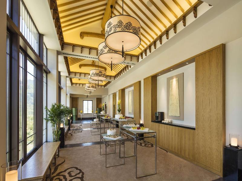 Banyan Tree Hotel Huangshan image