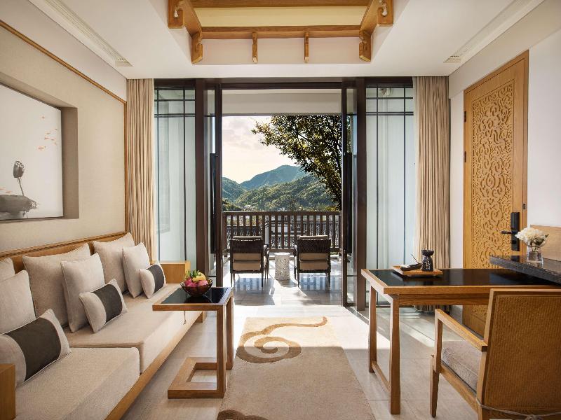 Banyan Tree Hotel Huangshan image
