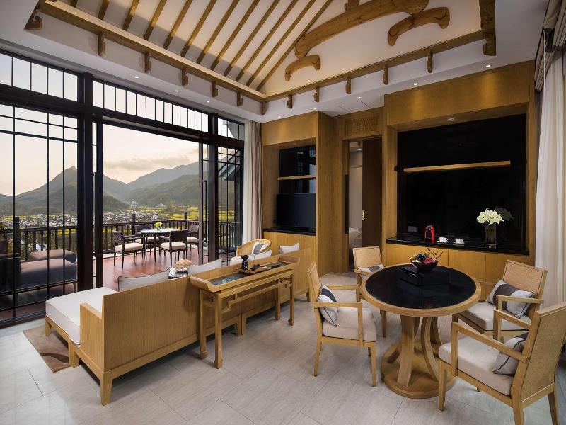Banyan Tree Hotel Huangshan image