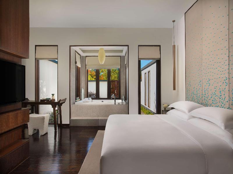 Banyan Tree Hotel Huangshan image